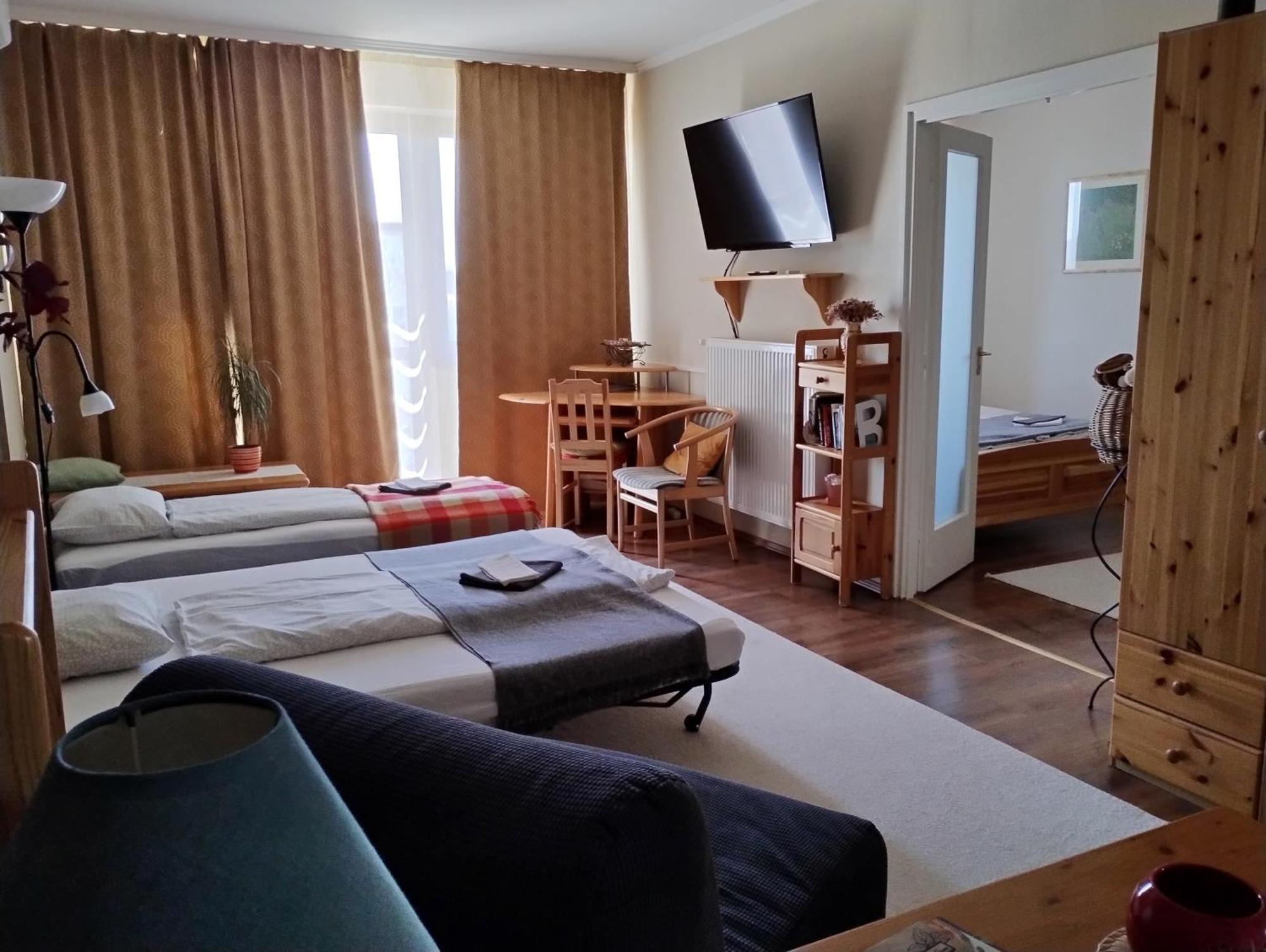 St. Benedek Apartmanlakas Apartment Mezőkövesd Екстериор снимка